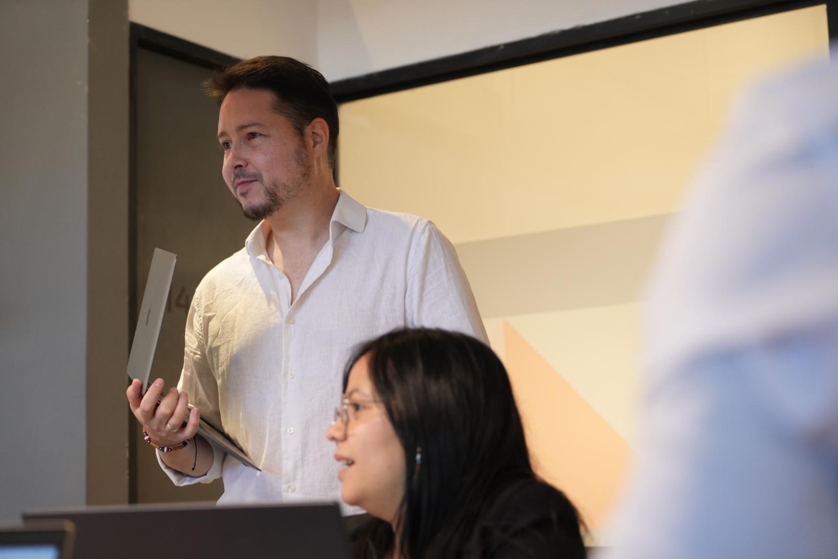 Steve — Head of Growth Manager en Growthing